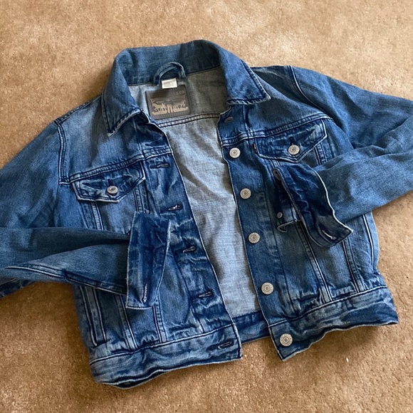 Levi’s cropped jean jacket size small - Picture 2 of 3